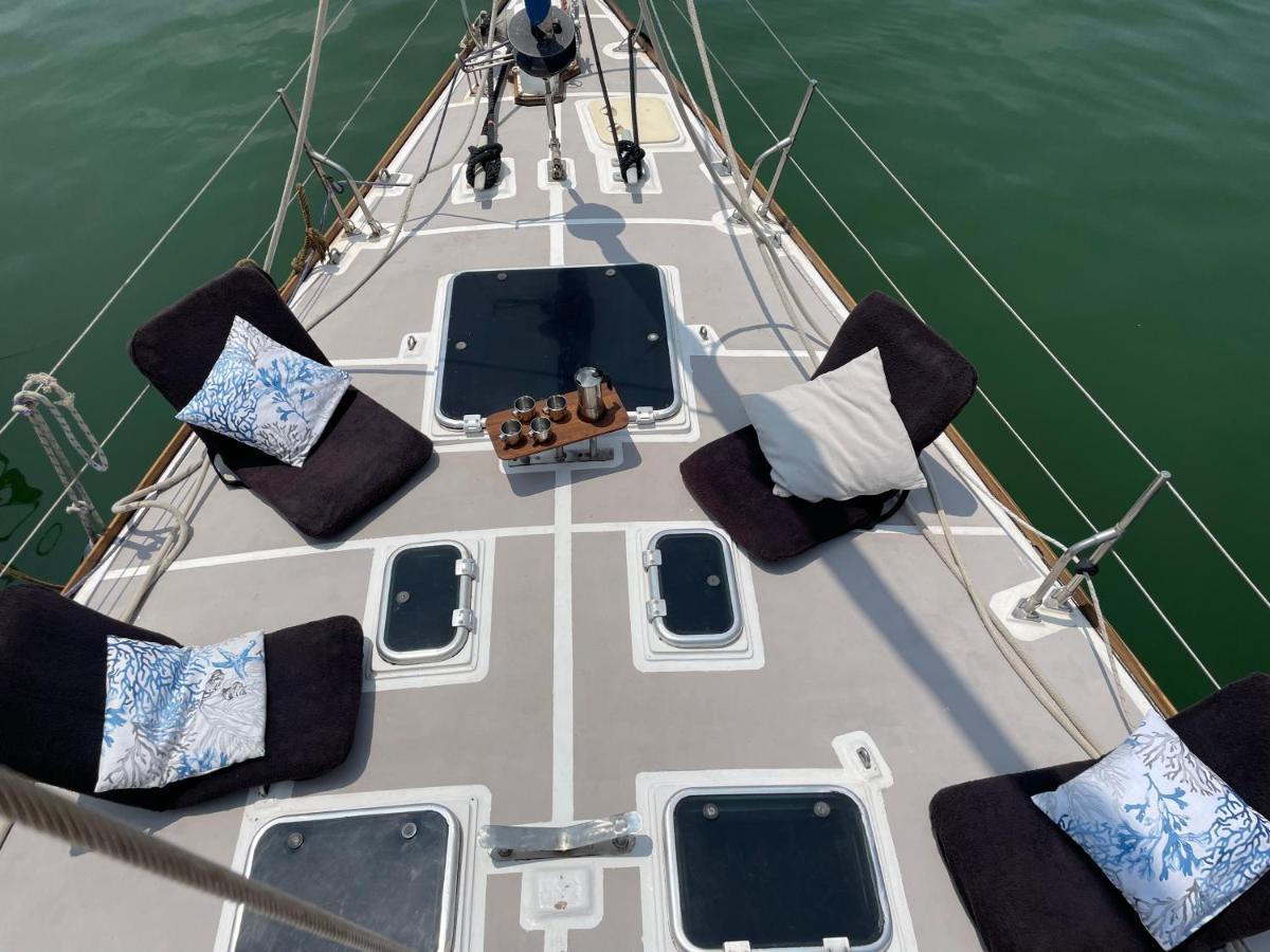 Sailboat B&B On Board Catania Exterior photo